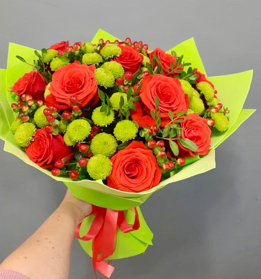 Букет цветов из: Хризантемы и Розы в Дроздово