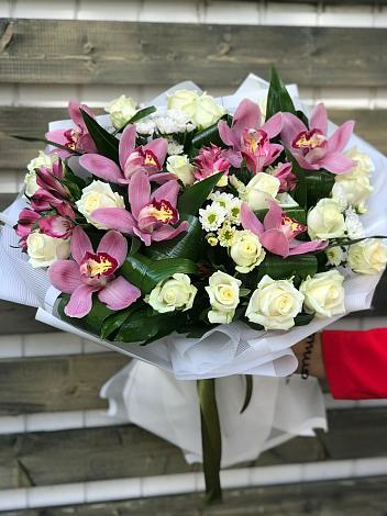 Букет цветов из: Розы и Хризантемы в Дроздово