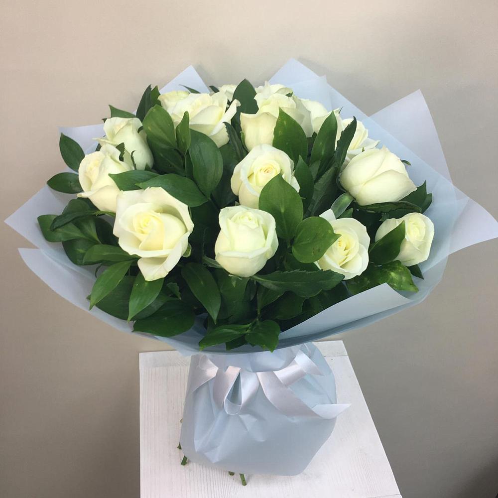 Букет 15 Белых роз Проуд в Дроздово