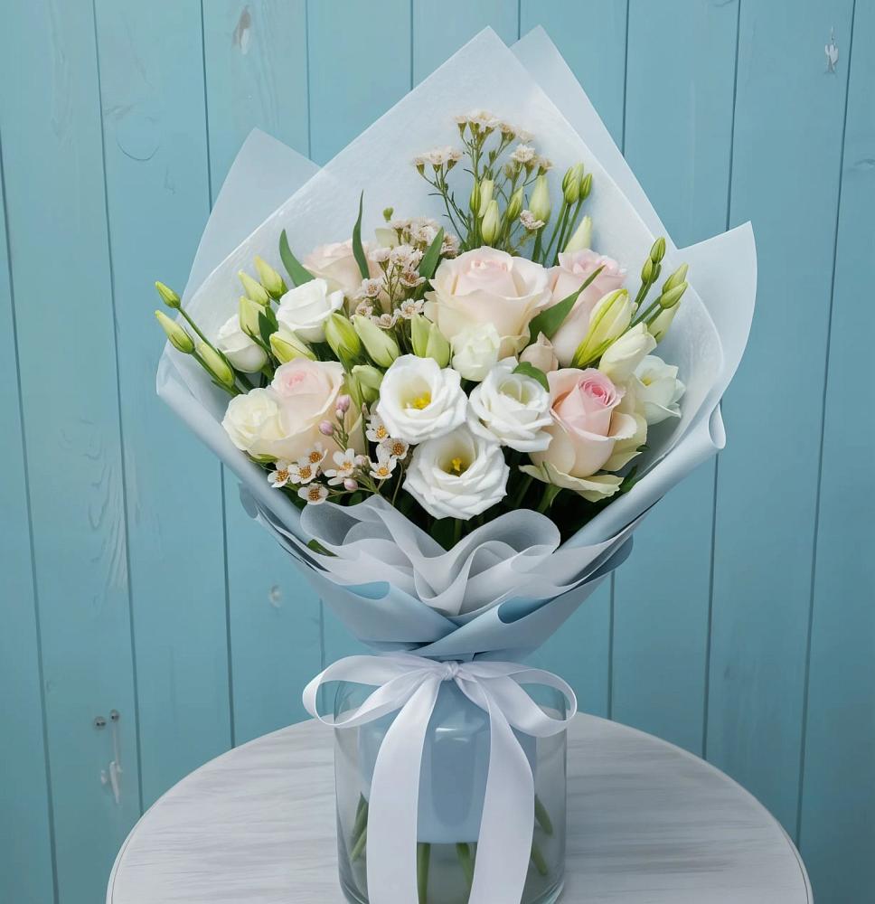 Букет цветов из: Розы и Лизиантусы в Дроздово