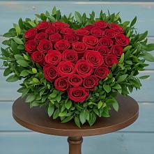 Цветочная композиция из Розы в виде сердца в Дроздово