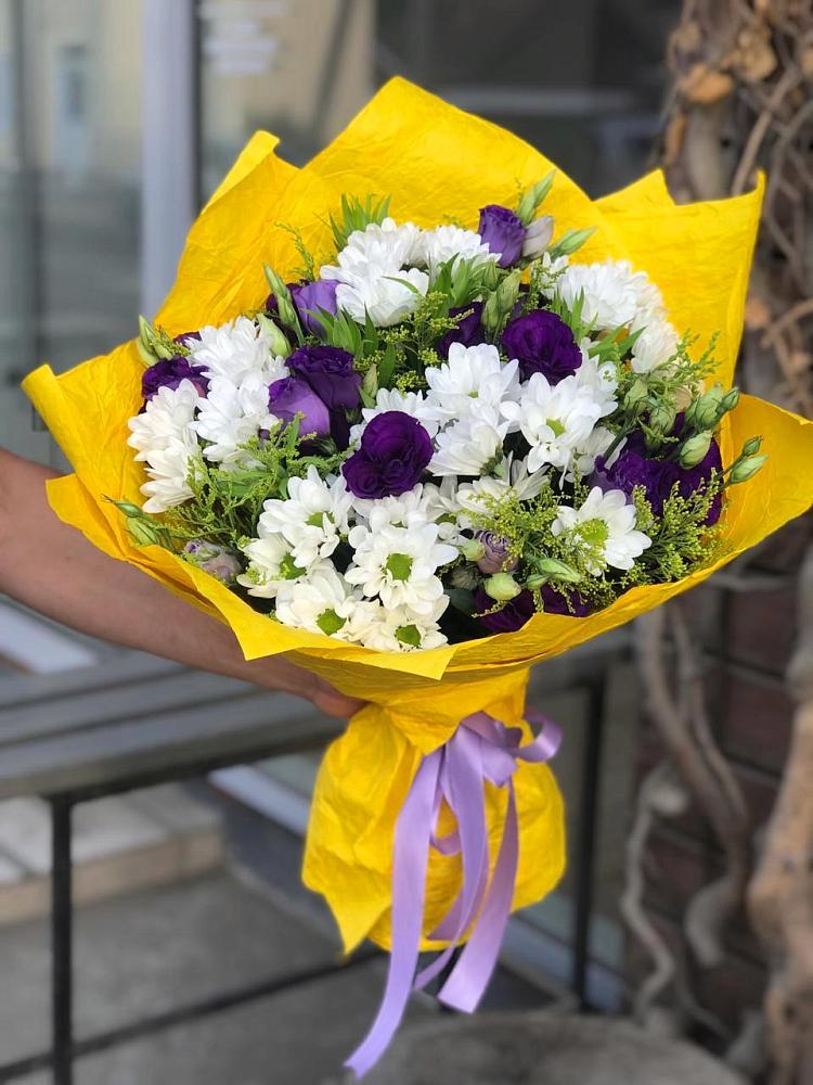 Букет цветов из: Ирисы, Хризантемы и Ромашки в Дроздово