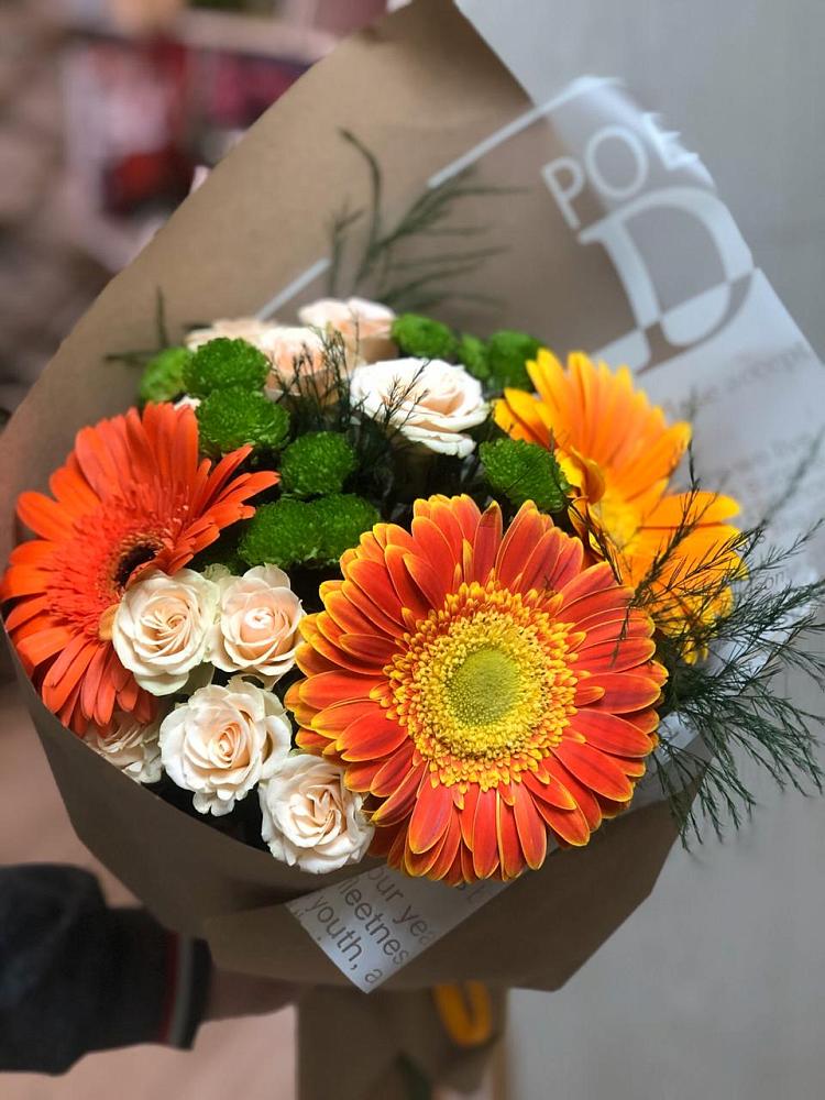 Букет цветов из: Герберы, Хризантемы и Розы в Дроздово